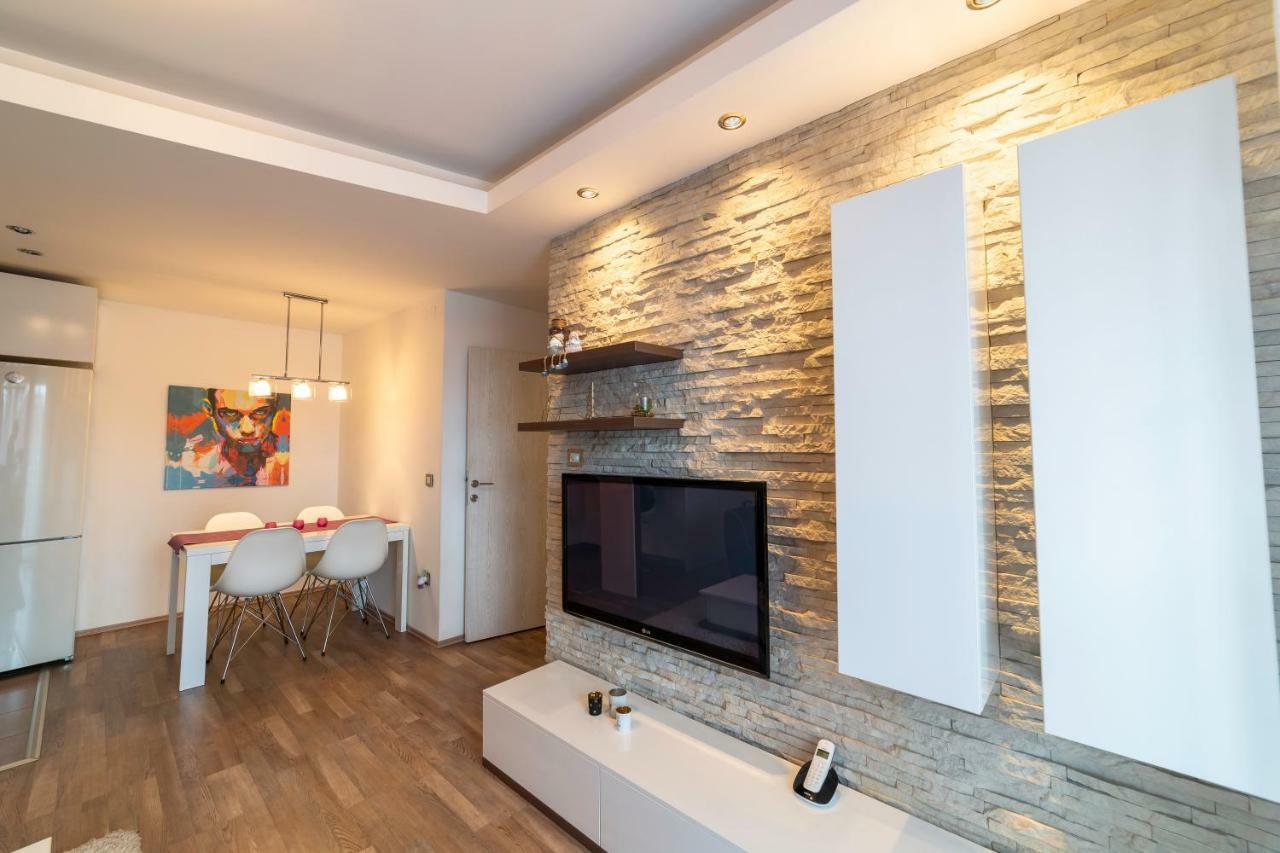 Vf Kragujevac Apartments Extérieur photo